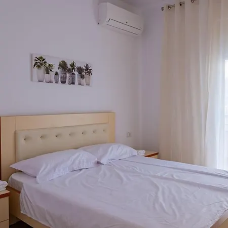 Sea Breeze With Huge Terrace, Prime Location